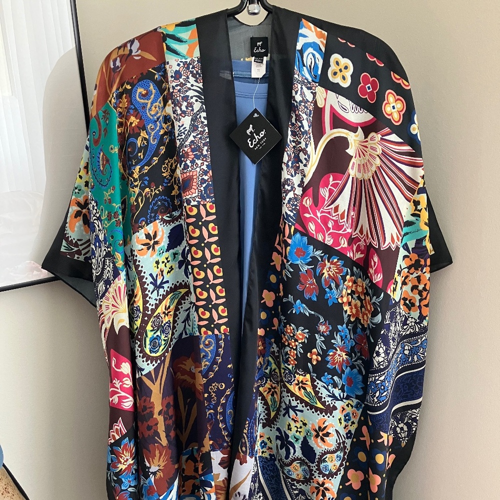 Beautiful NWT Wrap!